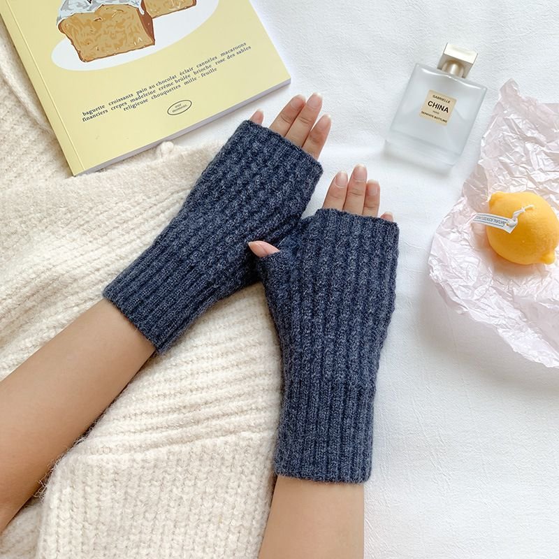 Autumn Winter Women Fashion Twist Knitted Warm Half Finger Gloves